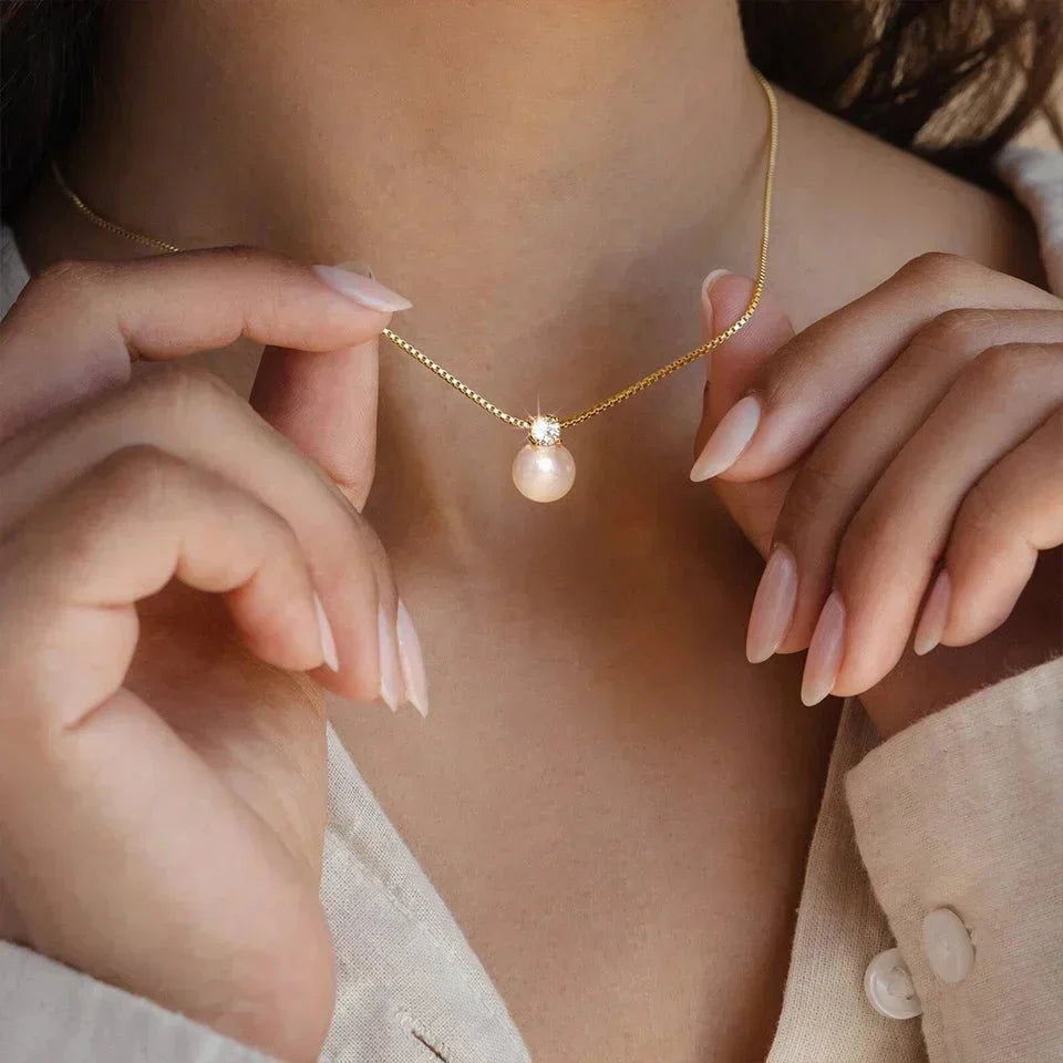 Madeleine | Pearl Pendant Necklace