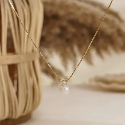 Madeleine | Pearl Pendant Necklace