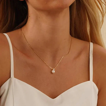 Madeleine | Pearl Pendant Necklace