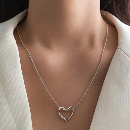 Amy | Open Heart Necklace