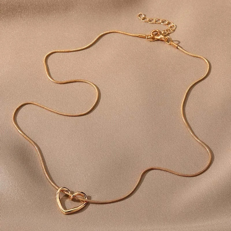 Amy | Open Heart Necklace